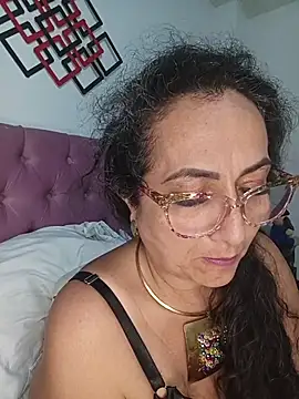 AlessandraLeroy online show from 05-19-26, 02:07