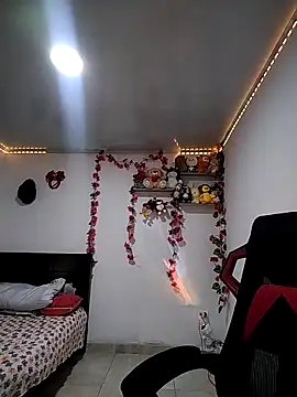 esmeralda jadees online show from 04-15-26, 07:21