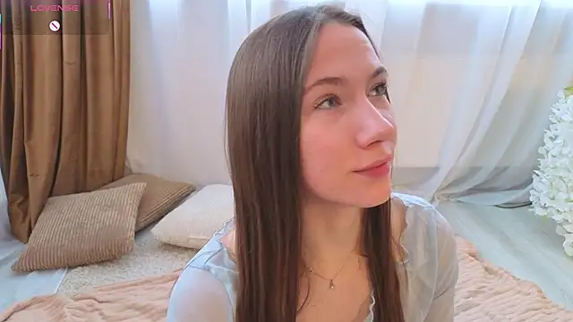 Snapshot of Kira_mindnes chatting on 02-19-26, 06:20 Kira mindnes online show from 02-19-26, 06:20