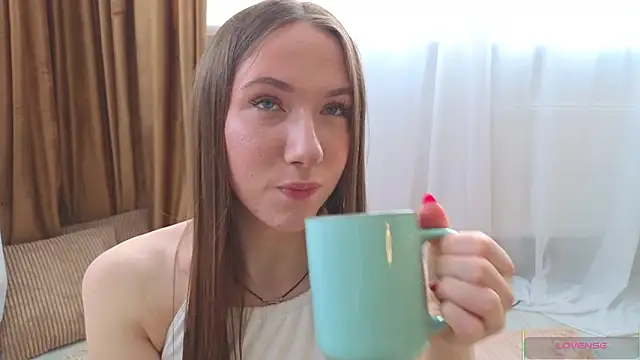 Snapshot of Kira_mindnes chatting on 03-10-26, 06:18 Kira mindnes online show from 03-10-26, 06:18