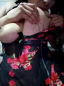 Zoebreastmilk2 online show from 06-12-26, 10:08