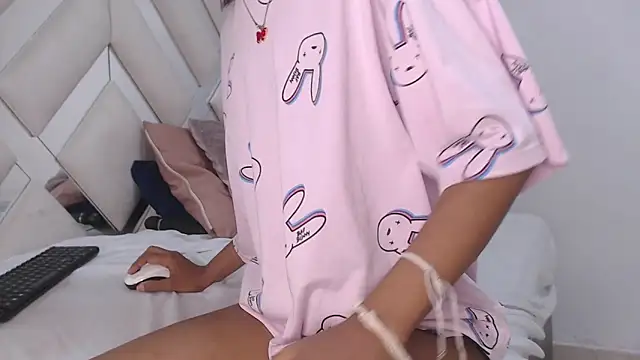 willow smitt online show from 03-21-26, 02:31