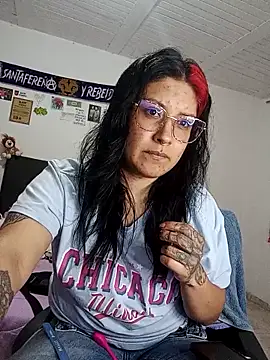 Snapshot of DaniPoison chatting on 02-12-26, 12:27 DaniPoison online show from 02-12-26, 12:27