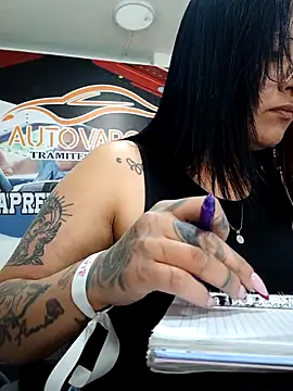 Snapshot of DaniPoison chatting on 03-20-26, 02:44 DaniPoison online show from 03-20-26, 02:44