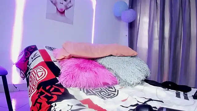 Snapshot of sweet_cinamon chatting on 03-09-26, 05:50 sweet cinamon online show from 03-09-26, 05:50