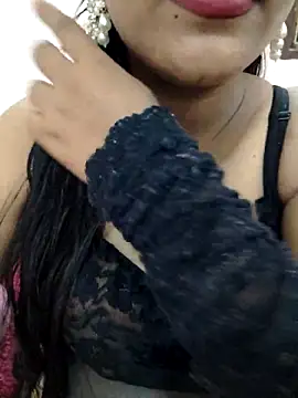Snapshot of priya_00143 chatting on 05-07-26, 06:02 priya 00143 online show from 05-07-26, 06:02