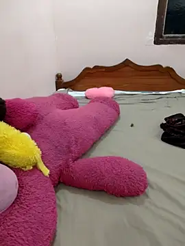Snapshot of priya_00143 chatting on 05-09-26, 04:12 priya 00143 online show from 05-09-26, 04:12