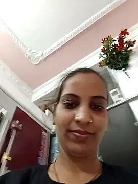 Hotty-Nidhi online show from 05-31-26, 04:20