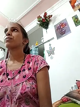 Hotty-Nidhi online show from 06-20-26, 03:42