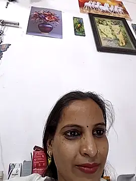 Hotty-Nidhi online show from 06-20-26, 03:48