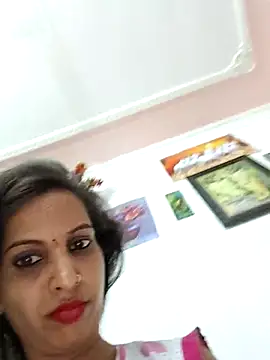 Hotty-Nidhi online show from 06-25-26, 05:50
