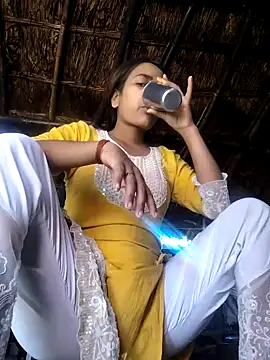 indiancute43 online show from 04-11-26, 02:16
