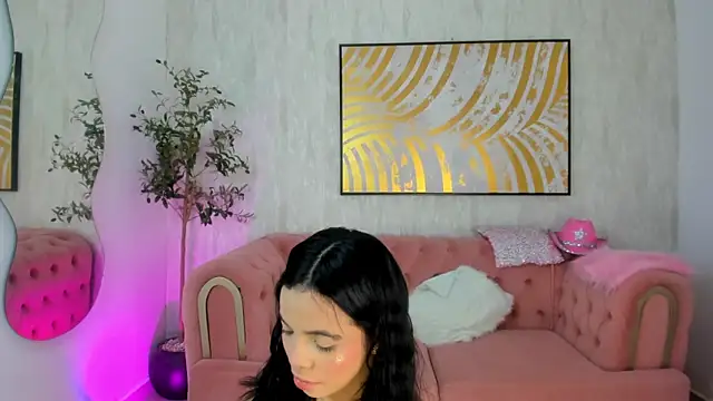 Krissi latore online show from 05-15-26, 12:23