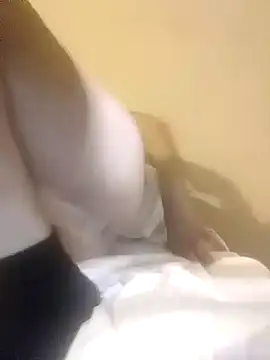 Snapshot of Krdmr1208 chatting on 04-05-26, 12:46 Krdmr1208 online show from 04-05-26, 12:46