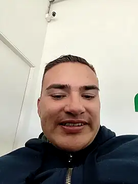 Snapshot of Andy-rtg chatting on 04-07-26, 03:23 Andy-rtg online show from 04-07-26, 03:23