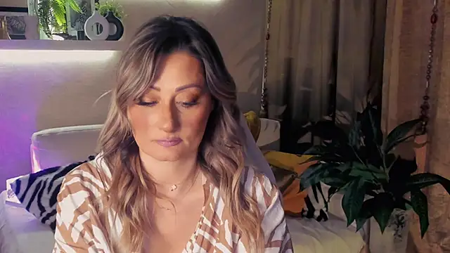 SarahAlluring online show from 05-08-26, 05:40