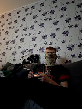 Snapshot of ThePython666 chatting on 10-25-25, 04:31 ThePython666 online show from 10-25-25, 04:31