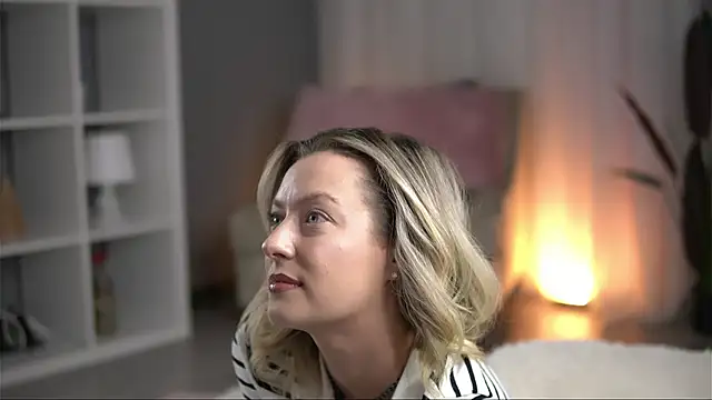 Snapshot of AnnastasiaMills chatting on 06-15-26, 09:39 AnnastasiaMills online show from 06-15-26, 09:39