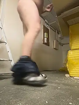 billybib83 online show from 10-31-25, 04:08