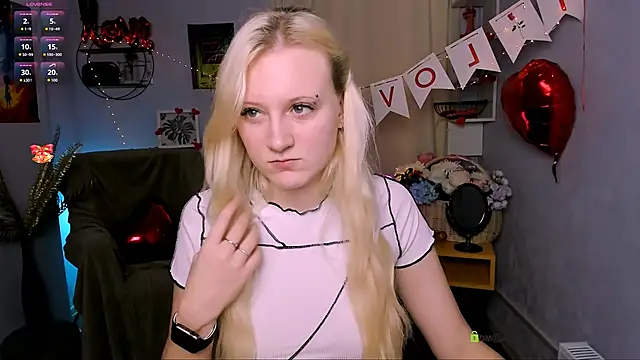 madam uliis online show from 02-16-26, 10:44