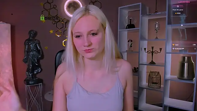 madam uliis online show from 06-16-26, 01:58