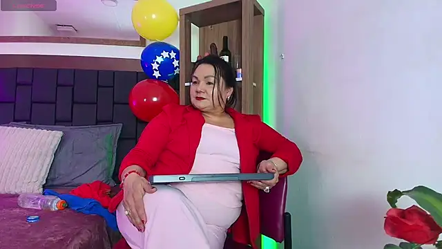 Snapshot of EllenaBoobs_ chatting on 07-14-26, 03:11 EllenaBoobs online show from 07-14-26, 03:11