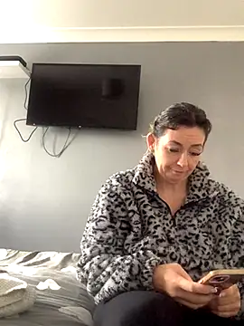 GoldenSquirter online show from 11-28-25, 10:07