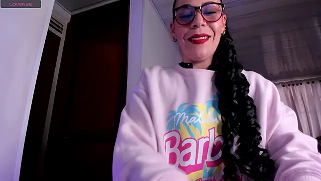 Snapshot of mia_velvet1 chatting on 07-17-26, 06:35 mia velvet1 online show from 07-17-26, 06:35