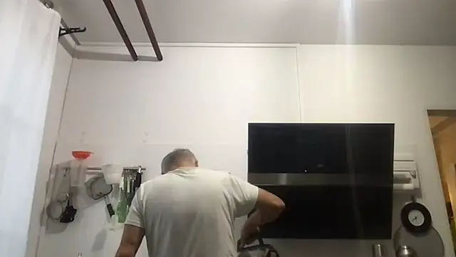 Berg Boy online show from 06-25-26, 03:39