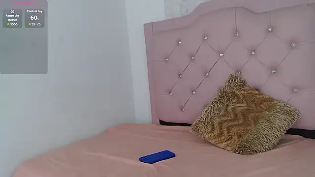 vicky bigboobs babe online show from 06-15-26, 11:40