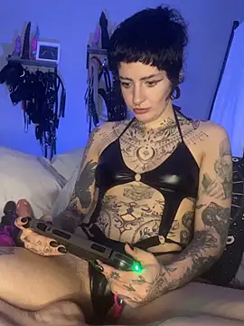 littleinkedblaise666 online show from 12-20-25, 06:48