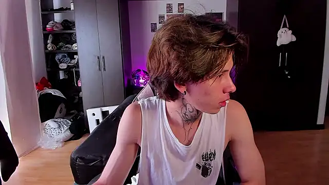 xIce Boy online show from 03-11-26, 03:51