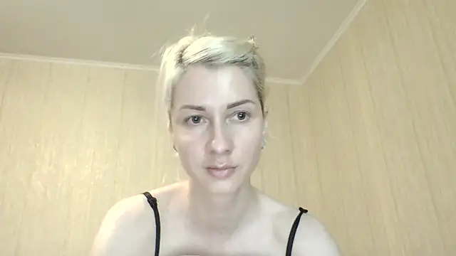Snapshot of _Black-Panther_ chatting on 06-28-26, 01:39 Black-Panther online show from 06-28-26, 01:39