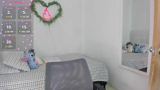 Brithanycullen online show from 04-13-26, 02:33