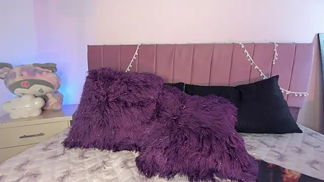 kitty-kryss online show from 01-16-26, 05:17