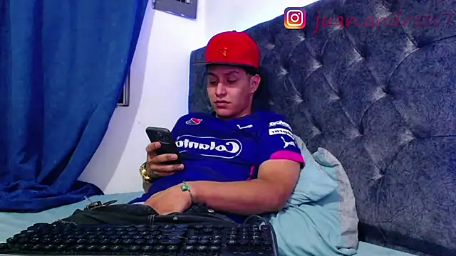 Stone grey1  online show from 02-18-26, 01:01