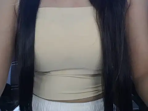 Snapshot of TheMostBeautifullGirl- chatting on 06-25-26, 06:34 TheMostBeautifullGirl- online show from 06-25-26, 06:34