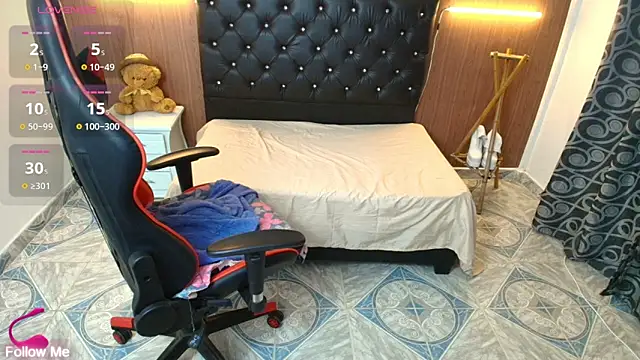 Snapshot of adrianax28 chatting on 03-13-26, 03:46 adrianax28 online show from 03-13-26, 03:46