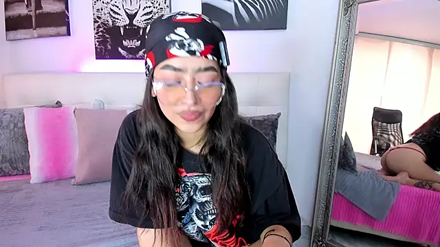 sophie-carter online show from 02-17-26, 07:09