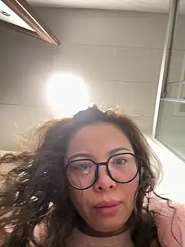 Snapshot of aa520uv chatting on 03-05-26, 02:29 aa520uv online show from 03-05-26, 02:29