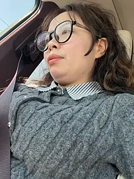 Snapshot of aa520uv chatting on 03-11-26, 05:57 aa520uv online show from 03-11-26, 05:57