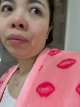 Snapshot of aa520uv chatting on 03-14-26, 01:49 aa520uv online show from 03-14-26, 01:49