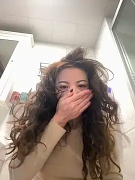 Snapshot of aa520uv chatting on 03-16-26, 03:12 aa520uv online show from 03-16-26, 03:12