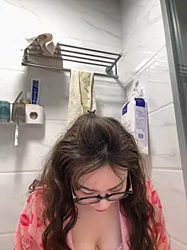 Snapshot of aa520uv chatting on 03-23-26, 02:37 aa520uv online show from 03-23-26, 02:37