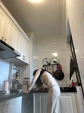 Snapshot of aa520uv chatting on 03-28-26, 01:27 aa520uv online show from 03-28-26, 01:27