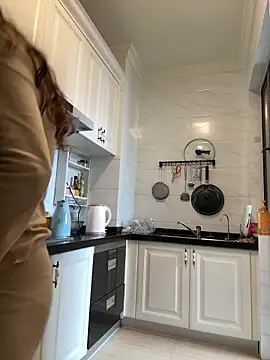 Snapshot of aa520uv chatting on 04-09-26, 02:44 aa520uv online show from 04-09-26, 02:44