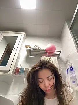 Snapshot of aa520uv chatting on 04-13-26, 01:22 aa520uv online show from 04-13-26, 01:22