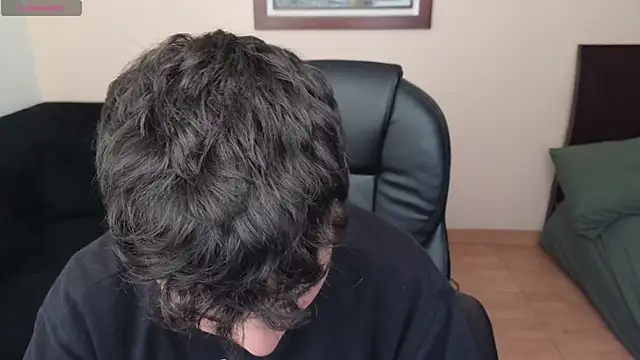 lukeboyce33 online show from 04-15-26, 07:58