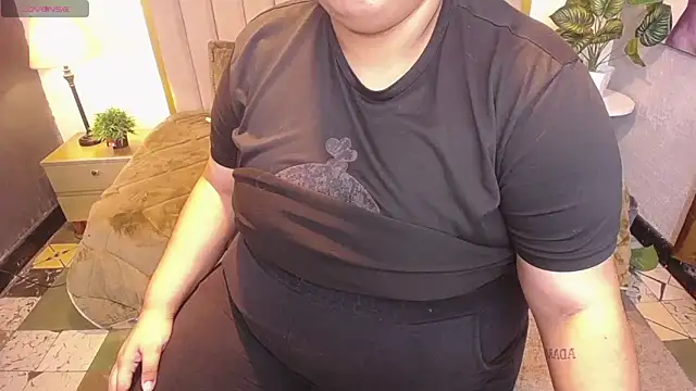 ailyn maury online show from 04-11-26, 01:37