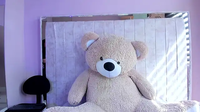 Alice 26  online show from 02-25-26, 02:05